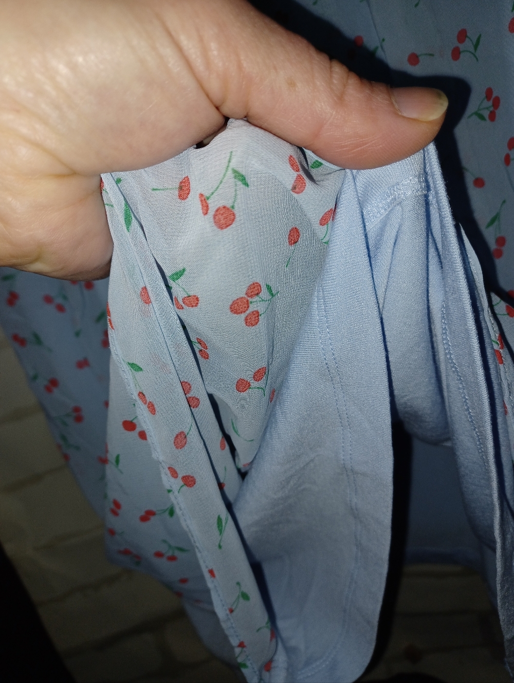 LIKE NEW NWOT New York & Co Baby Blue Cherries Cherry Blouse Sleeveless - Picture 4 of 5
